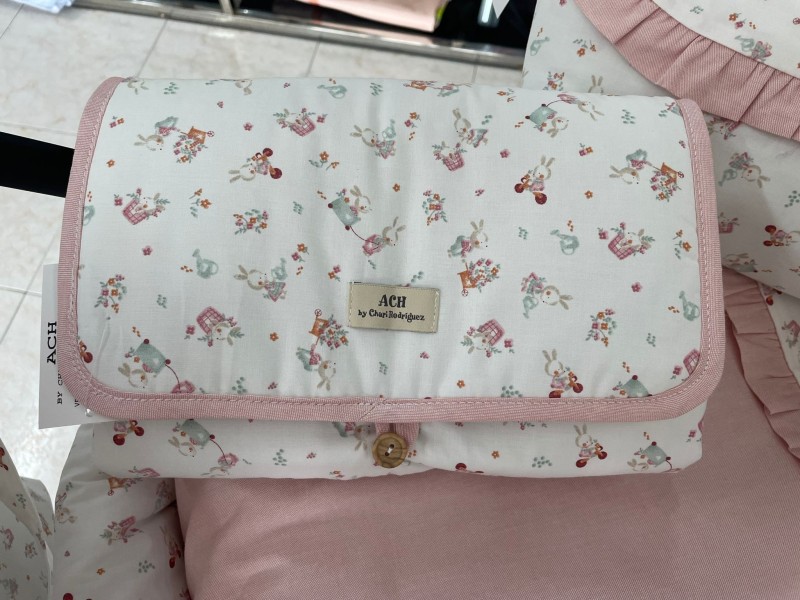 CONJUNTO CAPAZO Y COMPLEMENTOS CARROTS ROSA ART.CHARI